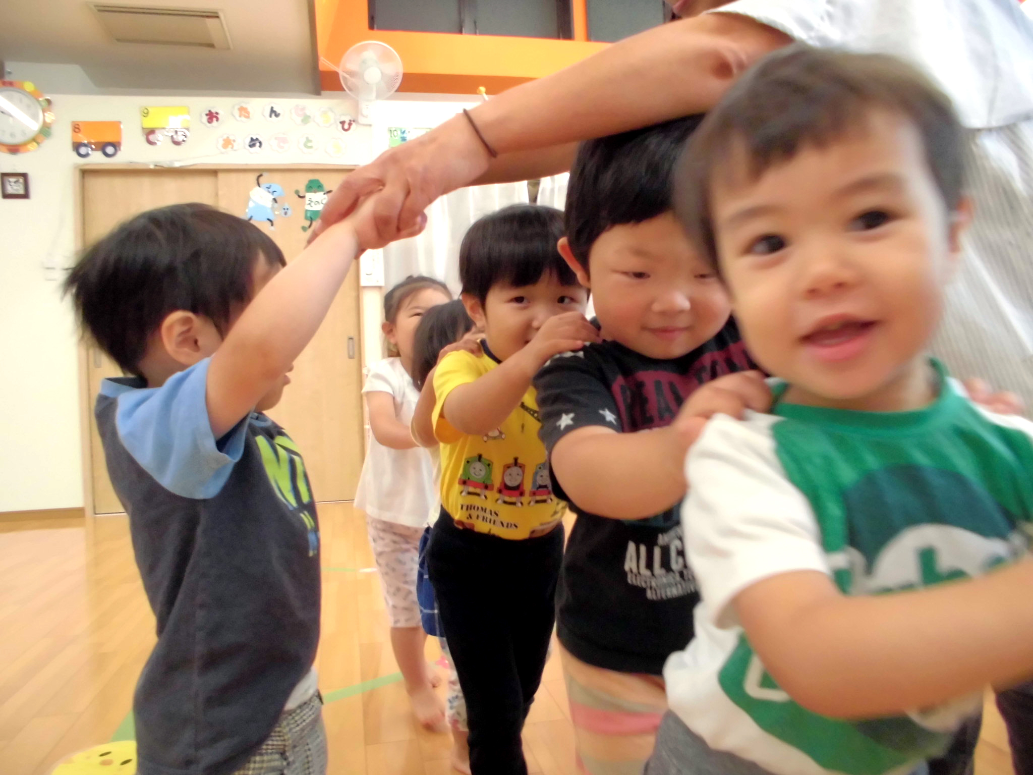 トンネルあそび